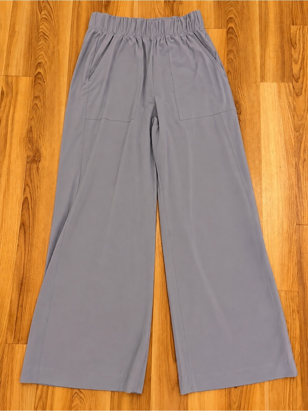 Beyond Yoga Easy Wide Leg Pants – Size Small – Mist Gray